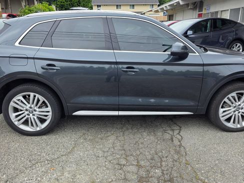 Used 2018 Audi Q5 2.0T Premium Plus w/ Premium Plus Package AWD/4WD image 4