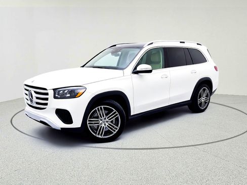 New 2026 Mercedes-Benz GLS 450 4MATIC image 1