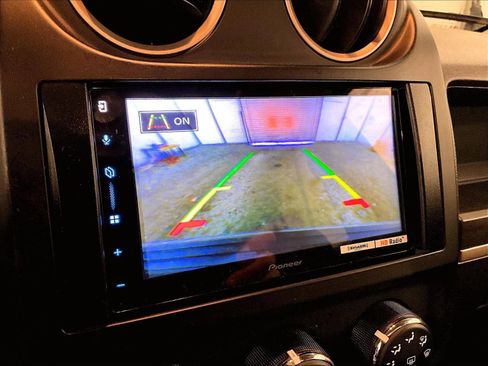 Used 2016 Jeep Patriot 75th Anniversary w/ Power Value Group FWD image 21