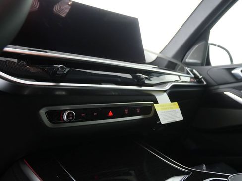 Used 2026 BMW X5 xDrive40i w/ M Sport Package AWD/4WD image 21