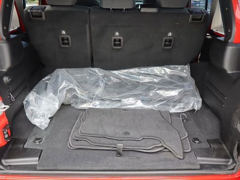 Used 2025 Jeep Wrangler Unlimited Sahara w/ Safety Group image 23