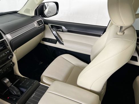 Used 2023 Lexus GX 460 Premium image 24