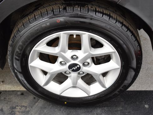 Used 2025 Kia Soul LX w/ LX Technology Package image 33