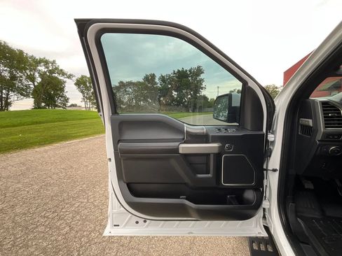Used 2018 Ford F150 Raptor w/ Equipment Group 802A Luxury AWD/4WD image 20