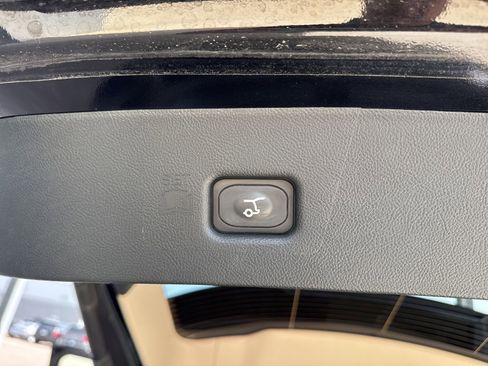 Used 2023 Lincoln Nautilus Reserve AWD/4WD image 35