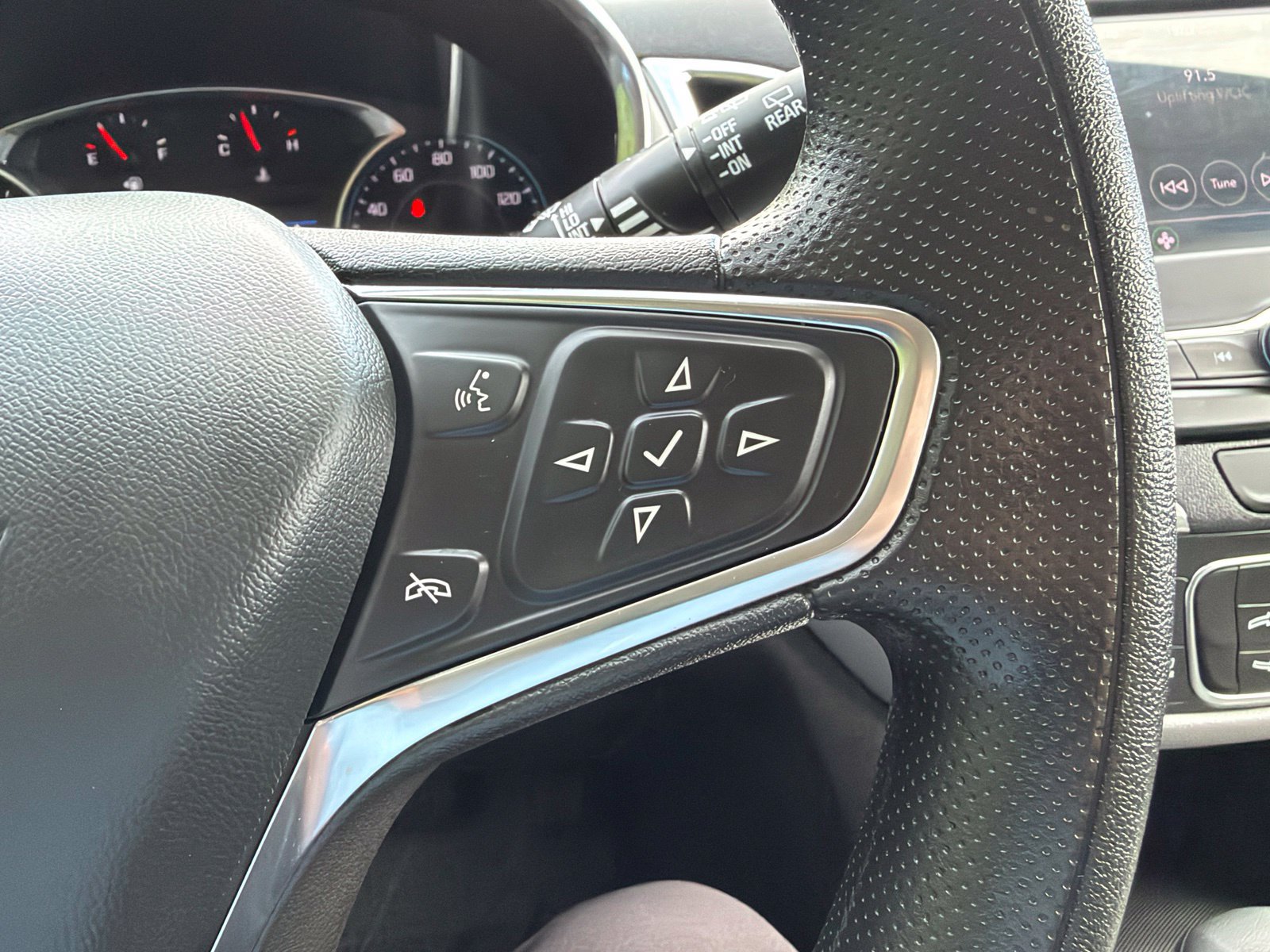 Used 2024 Chevrolet Equinox LS w/ LS Convenience Package FWD image 15