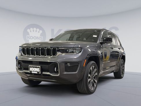 Used 2022 Jeep Grand Cherokee Overland AWD/4WD image 1