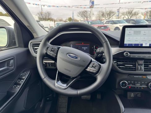 Used 2025 Ford Escape Active w/ Cold Weather Package image 13