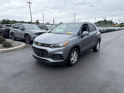 Used 2020 Chevrolet Trax LS w/ Tint and Cruise Package FWD image 6