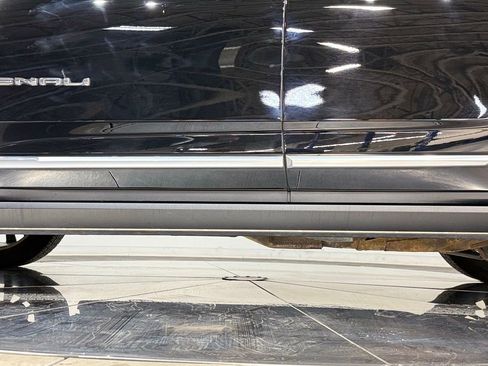 Used 2022 GMC Yukon Denali w/ Denali Ultimate Package image 28