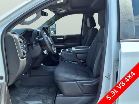Used 2019 Chevrolet Silverado 1500 Custom w/ Custom Max Trailering Package AWD/4WD image 9