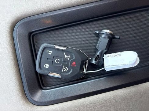 Used 2018 GMC Yukon SLT w/ Open Road Package RWD image 56