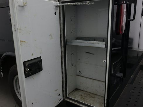 Used 2022 Ford E-350 and Econoline 350 Super Duty w/ Power Windows & Locks Group RWD image 7