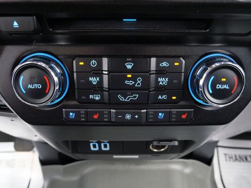 Used 2018 Ford F150 Lariat w/ Trailer Tow Package AWD/4WD image 33
