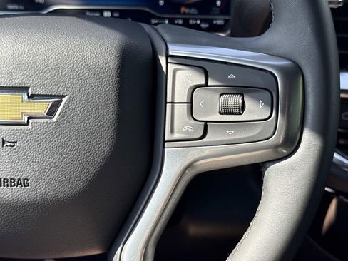Used 2023 Chevrolet Silverado 1500 LT AWD/4WD image 7