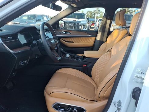 Used 2025 Jeep Grand Cherokee L Summit AWD/4WD image 19