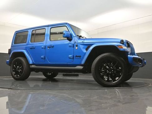 Used 2021 Jeep Wrangler Unlimited Sahara AWD/4WD image 32