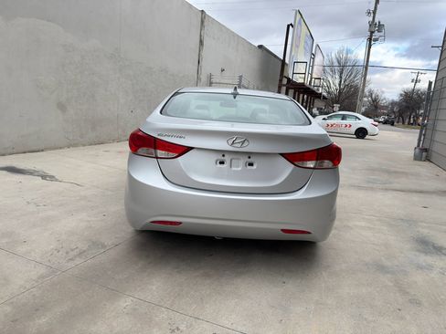 Used 2013 Hyundai Elantra GLS w/ Preferred Pkg FWD image 6