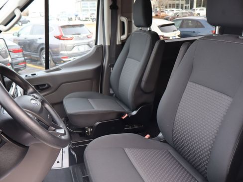 Used 2023 Ford Transit 350 XLT image 11