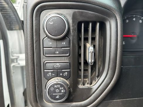 Used 2022 Chevrolet Silverado 2500 W/T w/ WT Convenience Package AWD/4WD image 17