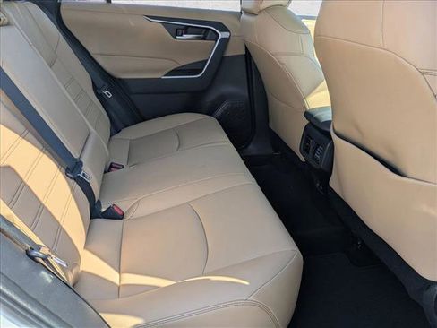 Used 2023 Toyota RAV4 XLE Premium image 19