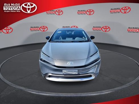 New 2026 Toyota Prius Plug-In Hybrid FWD image 3