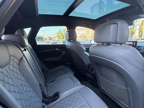 Used 2018 Audi SQ5 Prestige w/ Prestige Package AWD/4WD image 15