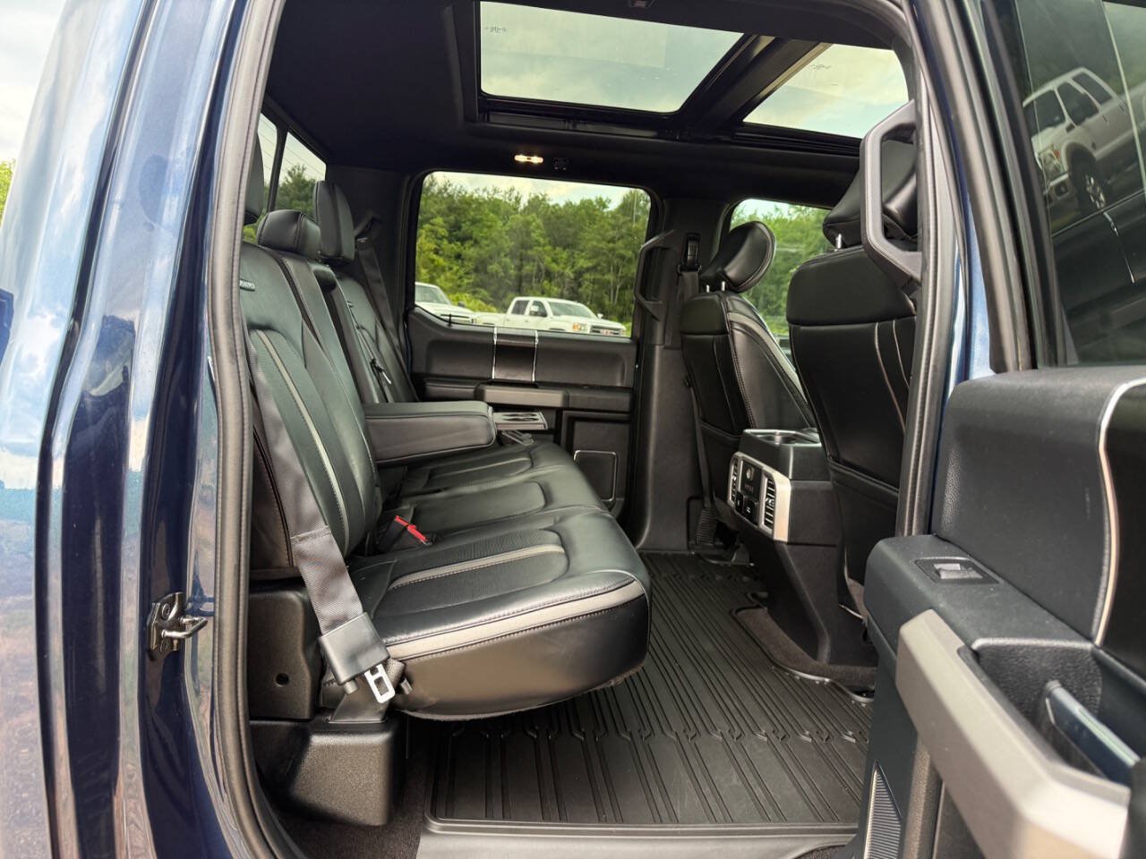 Used 2020 Ford F150 Platinum w/ Equipment Group 701A Luxury AWD/4WD image 14