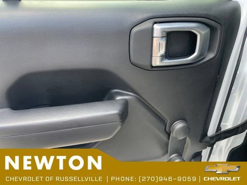 Used 2022 Jeep Wrangler Unlimited Sport AWD/4WD image 35