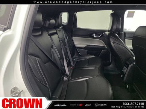 Used 2025 Jeep Compass Limited AWD/4WD image 13
