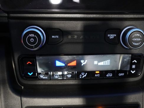 Used 2024 RAM ProMaster 3500 image 23