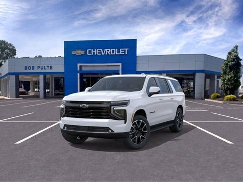 New 2026 Chevrolet Suburban RST w/ Comfort Package AWD/4WD image 8
