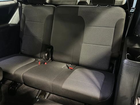 Used 2020 Chevrolet Traverse LT w/ Driver Confidence II Package AWD/4WD image 13
