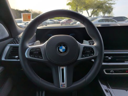 Certified 2025 BMW X5 M60i image 22