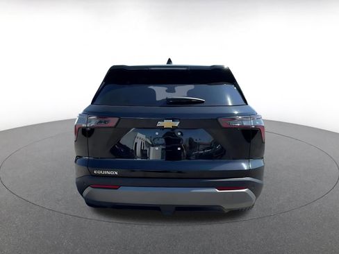 Used 2025 Chevrolet Equinox LT image 12