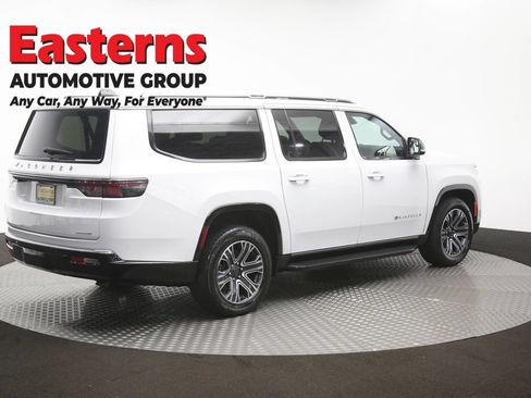 Used 2024 Jeep Wagoneer L Series II RWD image 45