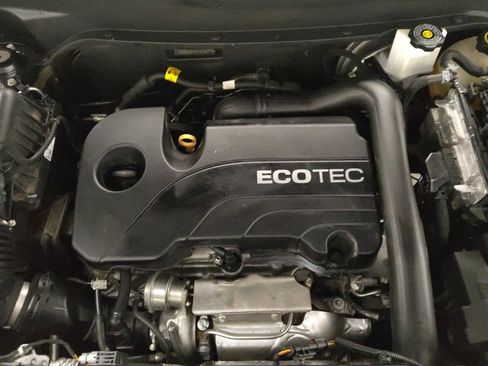 Used 2020 Chevrolet Equinox LT image 30