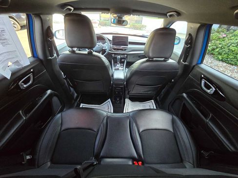 Used 2024 Jeep Compass Trailhawk AWD/4WD image 11