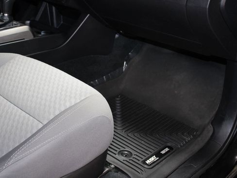 Used 2020 Toyota Tacoma SR5 RWD image 40