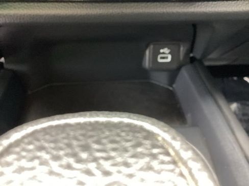 Used 2025 Honda HR-V LX image 21