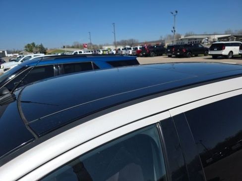 Used 2011 Ford Edge Limited w/ 302A Rapid Spec Order Code image 4