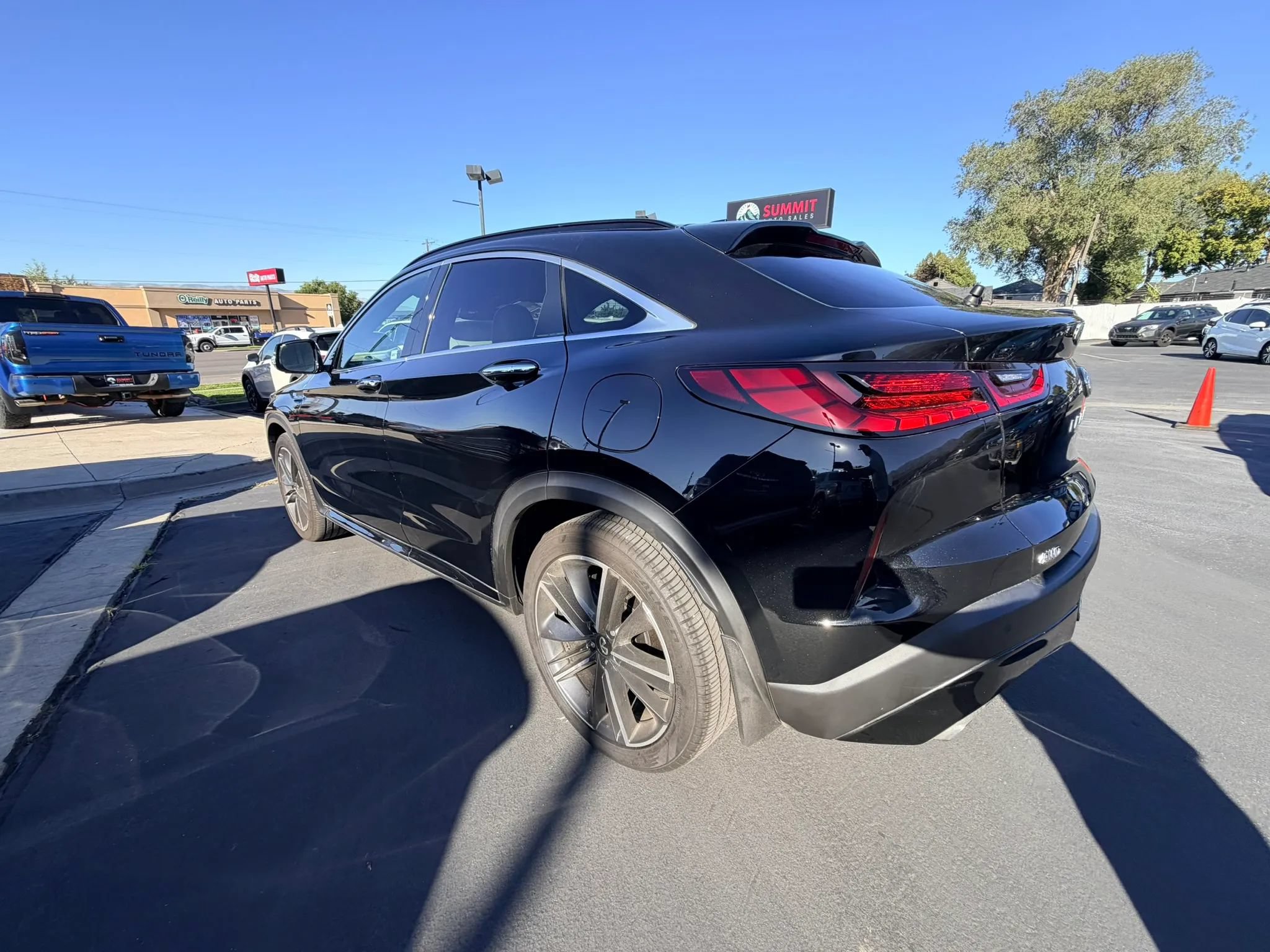 Used 2023 INFINITI QX55 Sensory w/ Lighting Package AWD/4WD image 5