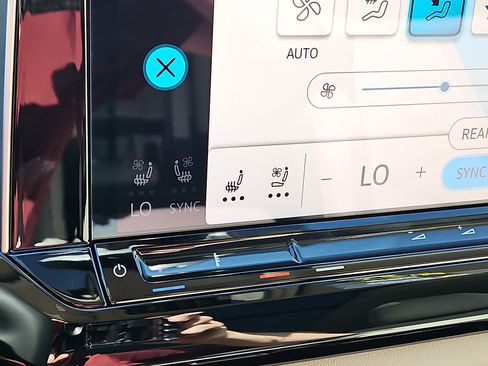 New 2026 Volkswagen Atlas SE image 18