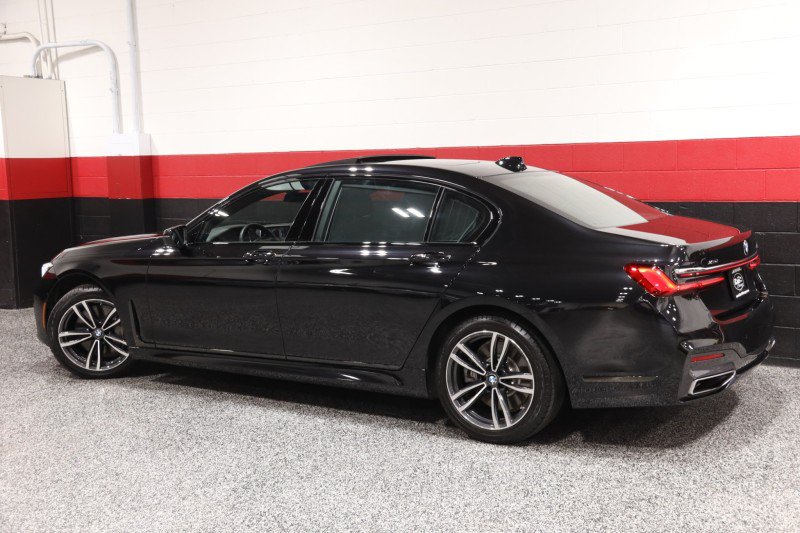 Used 2020 BMW 750i xDrive w/ Executive Package AWD/4WD image 25