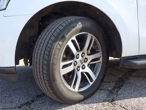 Used 2024 Ford Expedition Max Limited AWD/4WD image 19