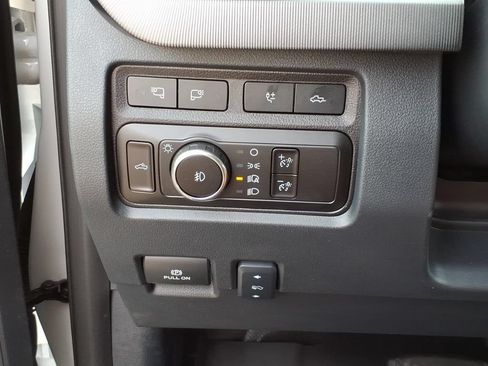 Used 2024 Ford F350 Platinum AWD/4WD image 16