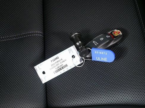 New 2026 Porsche Macan GTS image 41