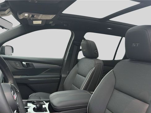 New 2026 Buick Enclave Sport Touring w/ Power Package AWD/4WD image 18