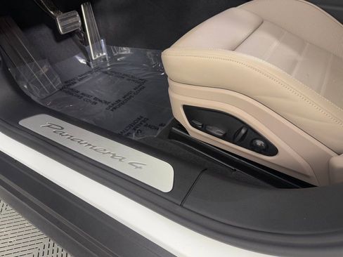 Certified 2025 Porsche Panamera 4 image 26