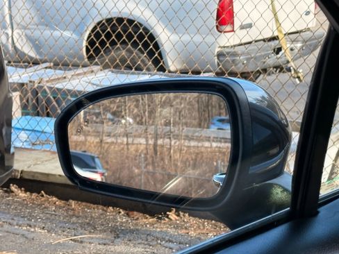 Used 2019 Ford Fusion SE image 35